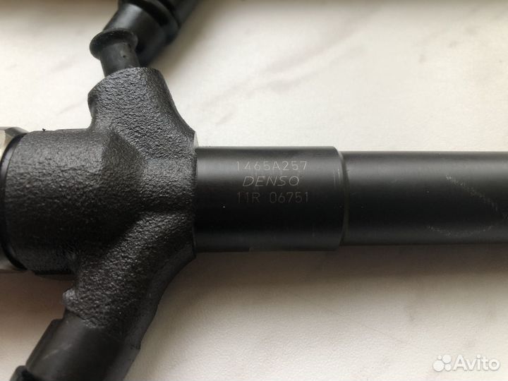 Форсунка топливная Mitsubishi L200 Denso