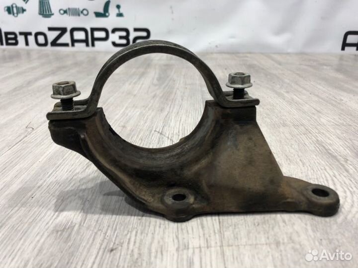 Кронштейн подвесного подшипника Ford Focus CB hwda