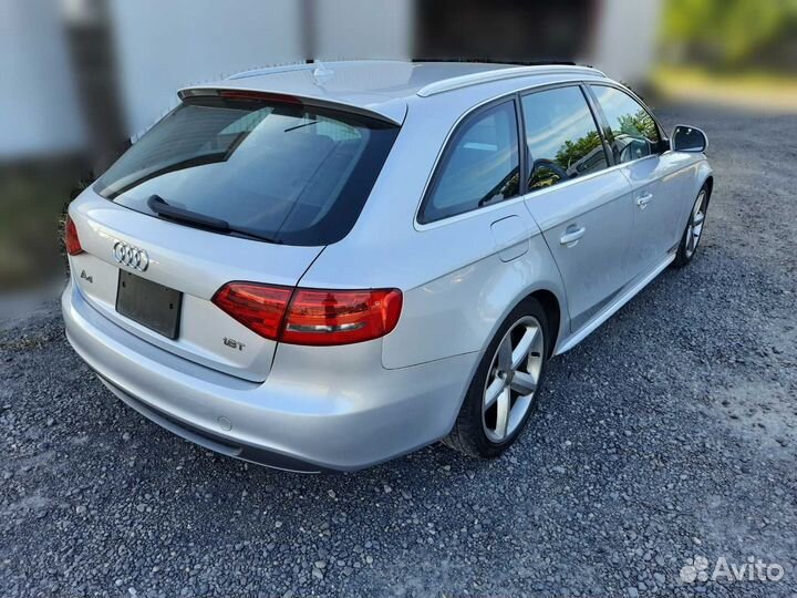 Фара противотуманная левая Audi A4 B8 cdhb