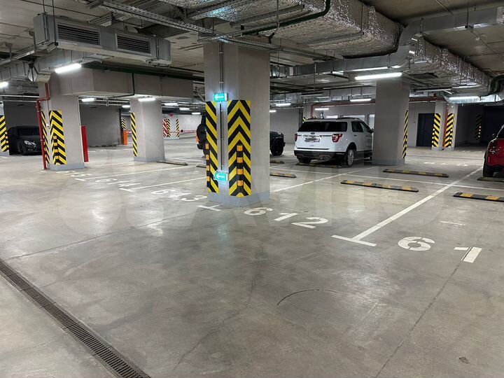 Машиноместо, 13 м²