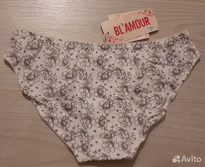 Трусы белые в цветочек Новые 42-44