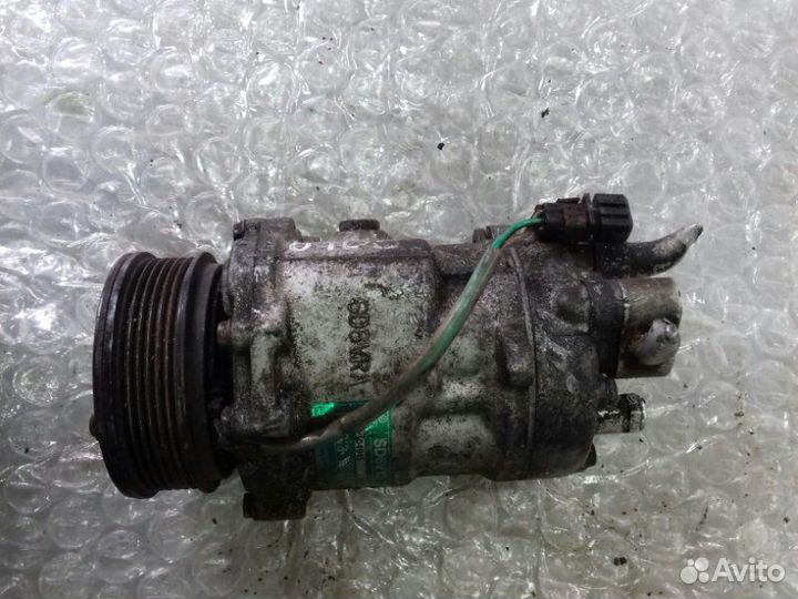 Компрессор кондиционера Volkswagen Polo