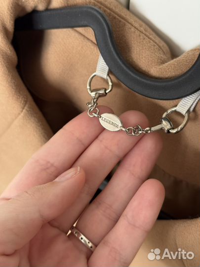 Пальто с вышивкой журавли