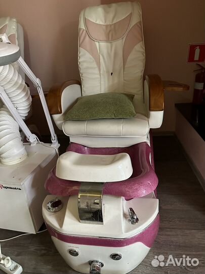 Кресло для педикюра с ванной