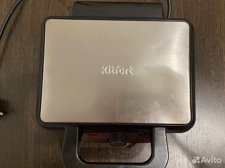 Вафельница Kitfort