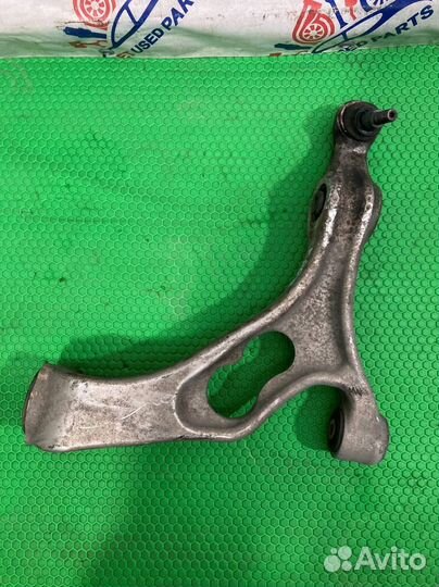 Рычаг подвески нижний правый Volkswagen Touareg NF