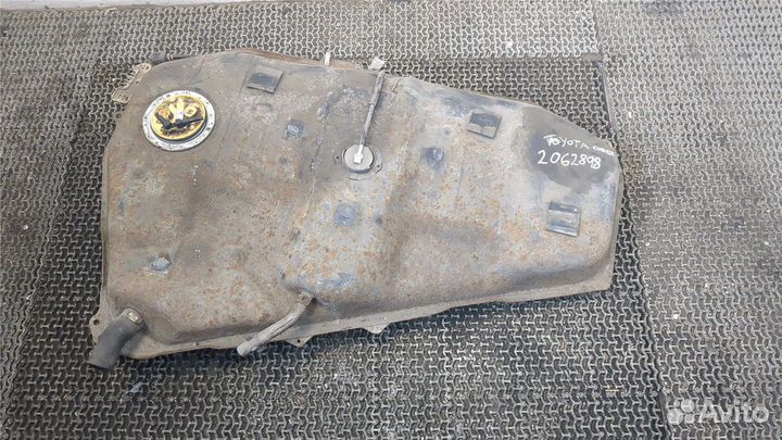 Бак топливный Toyota Corolla Verso, 2002