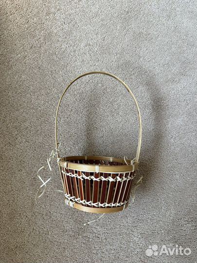 Корзина плетеная декор