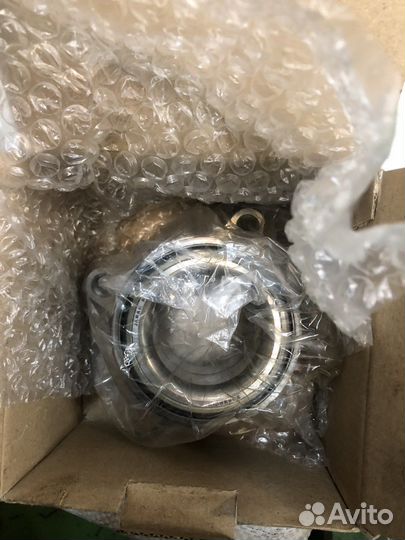 Комплект подшипника ступицы колеса SNR R173.42