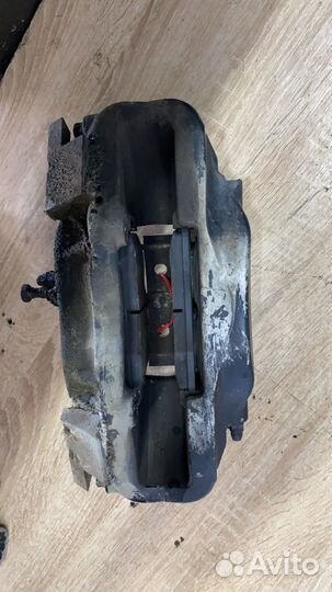 Суппорт передний правый range rover l322