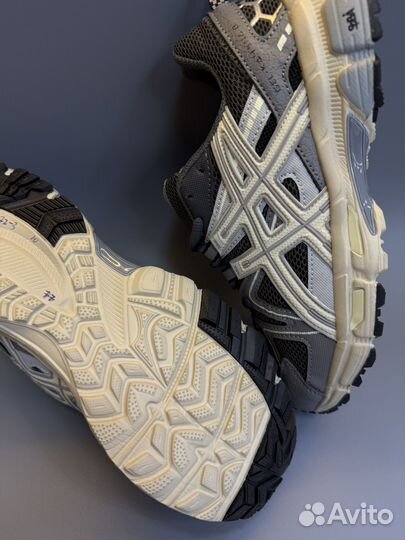 Кроссовки asics