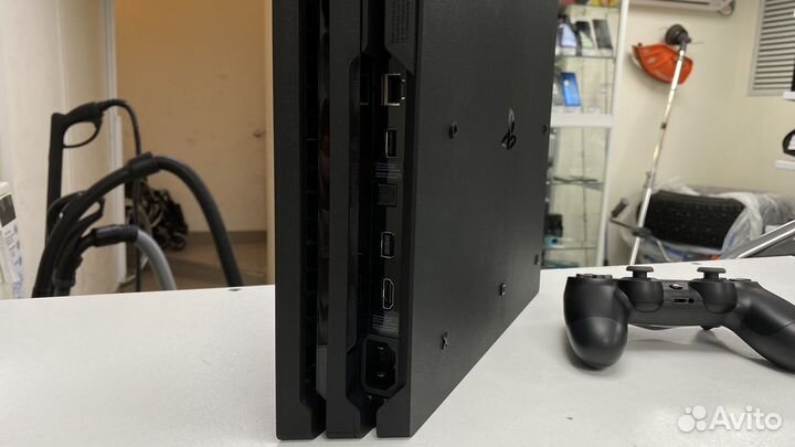 Sony PlayStation 4 Pro 1000 гб без игр