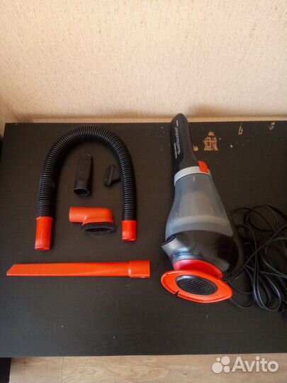 Пылесос автомобильный Black and Decker