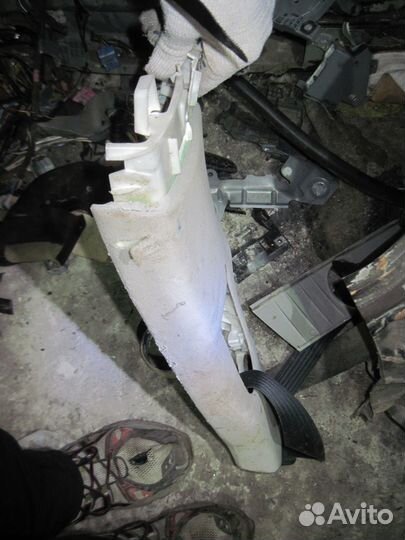 Накладка стойки центральной левой Cruiser 200