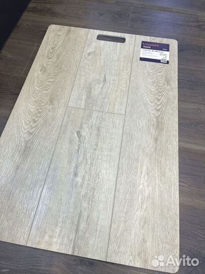 Кварц виниловый ламинат влагостойкий