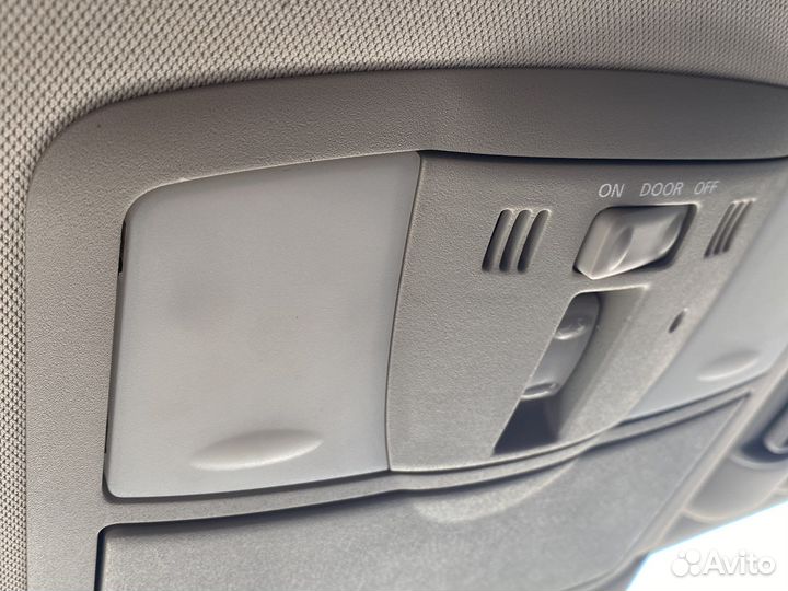 Nissan Patrol Y62 Плафон салонный