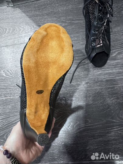 Туфли женские для танцев