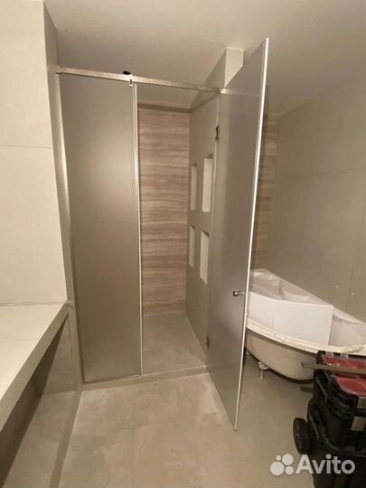 Душевые стеклянные ограждения на заказ