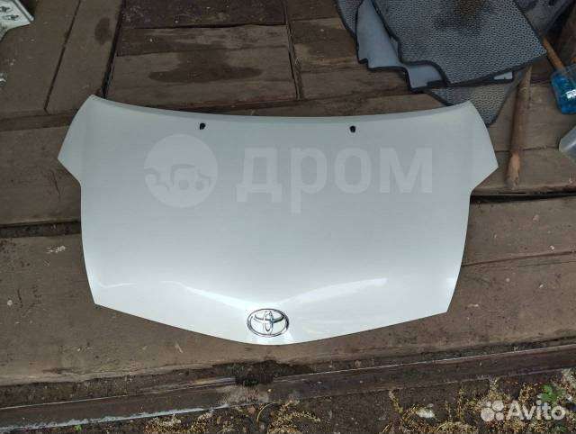 Капот на toyota prius 20