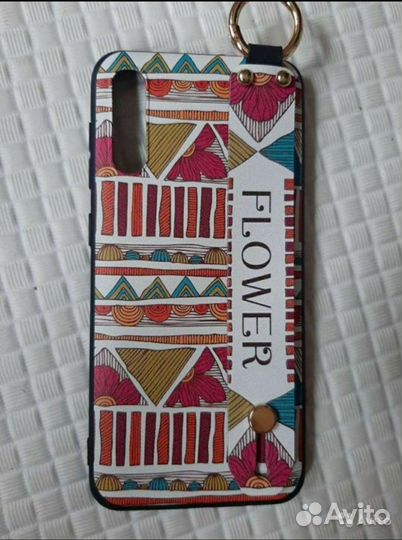 Чехол на телефон