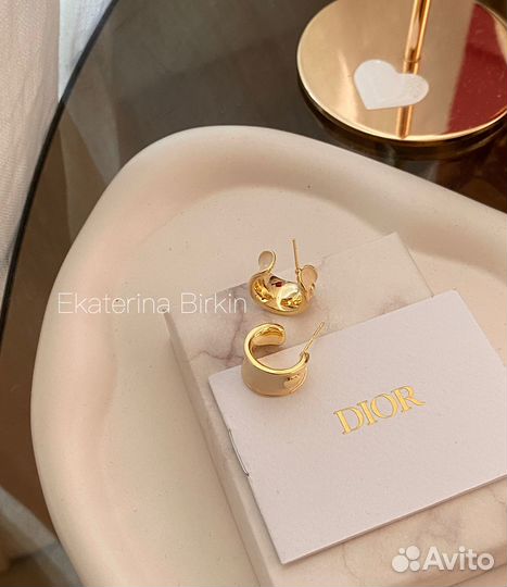 Серьги полу кольца эмаль сердечки цвет золото