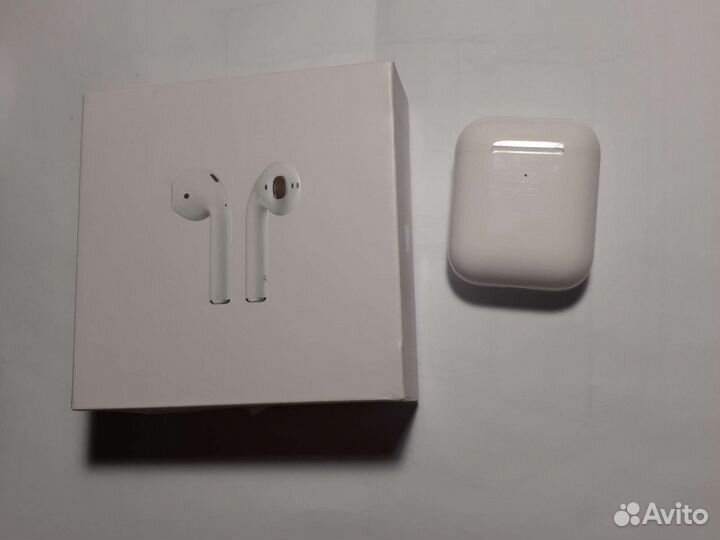 Беспроводные наушники airpods