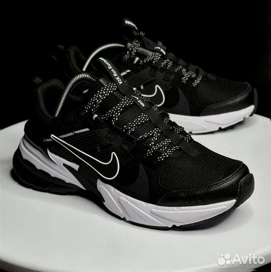 Кроссовки Nike V2K Run Runtekk black and white