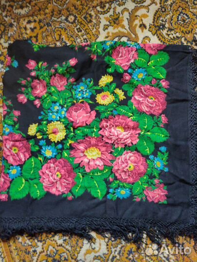 Шейный платок, платок на голову