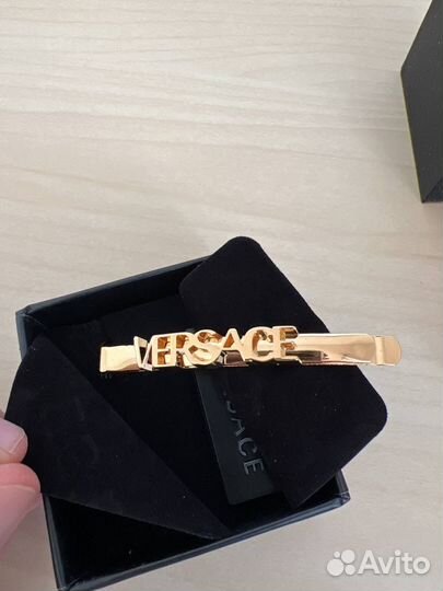 Заколка Versace