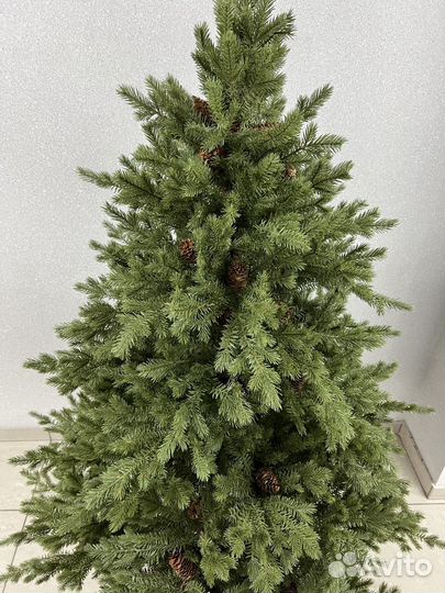 Ель Литая пышная