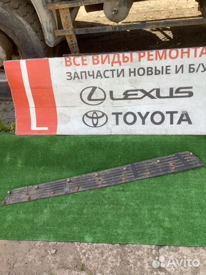 Накладка порога правая lexus Gx 460