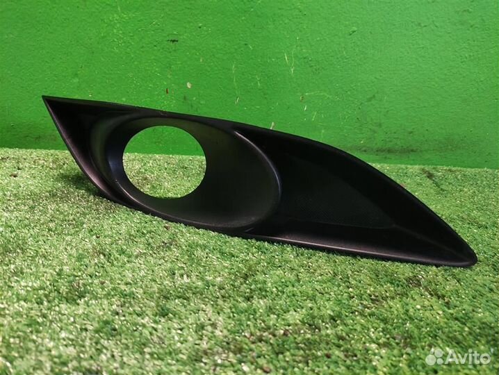 Рамка птф правая Toyota Auris E150 2009