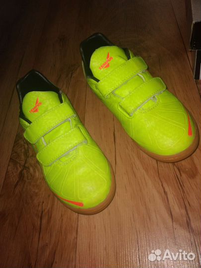 Футбольные бутсы