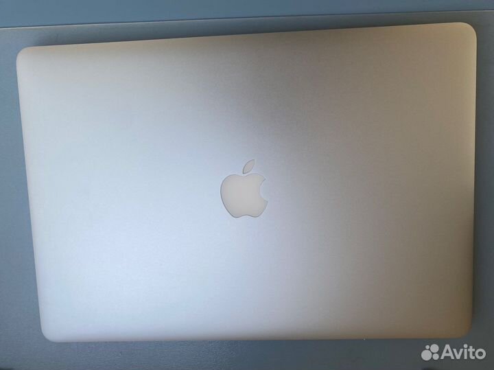 Apple MacBook pro 15 retina 2015