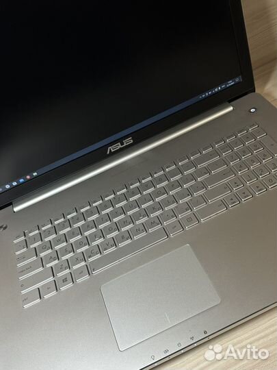 Ноутбук asus