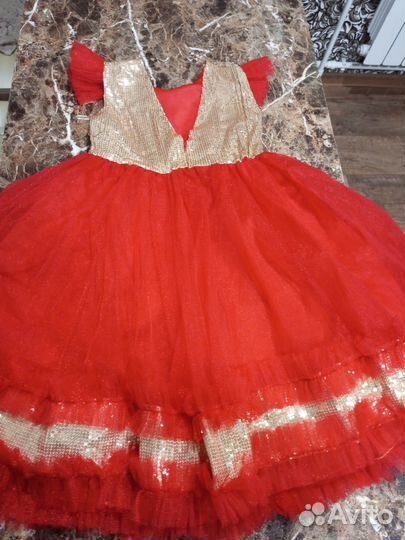 Платье нарядное для девочки