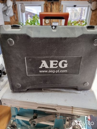 Аккумуляторный гвоздезабиватель AEG B16N18-0
