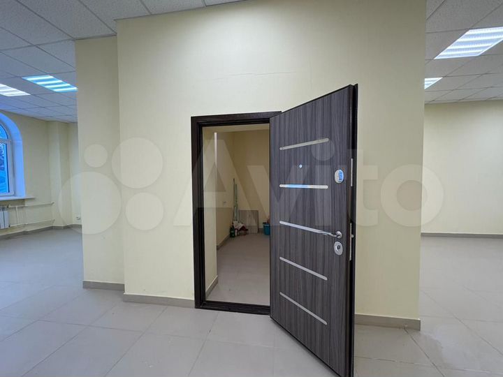 Торговая площадь, 92 м²