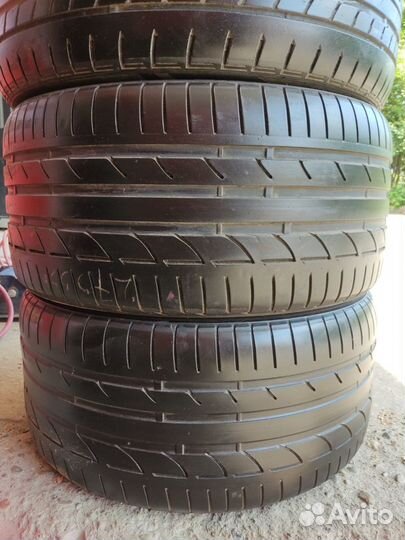 Bridgestone Potenza S001 245/40 R20 и 275/35 R20 102Y