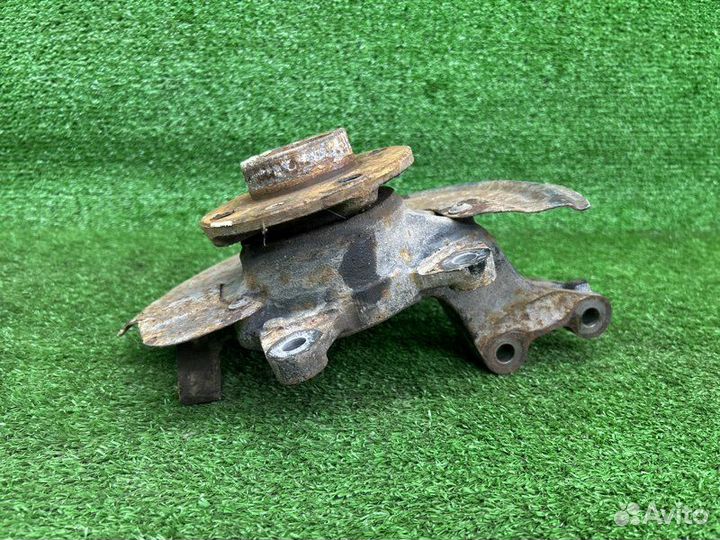 Поворотный кулак передний правый Ваз Vesta Cross