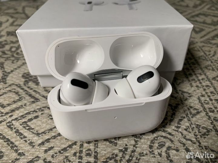 Беспроводные наушники airpods