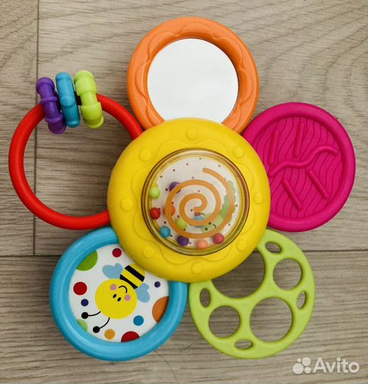 Развивающий коврик большой и игрушки, погремушки