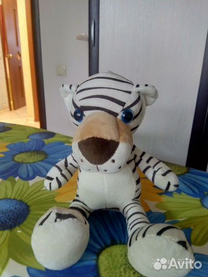 Подарок Белый тигренок