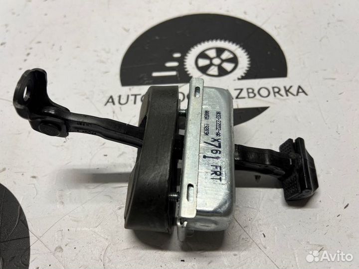 Ограничитель двери передний Jaguar F-Pace X761 204