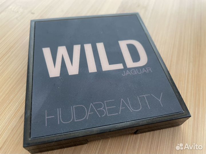 Huda Beauty Wild Jaguar палетка теней