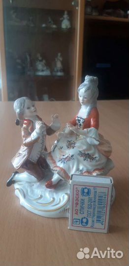 Фарфоровая винтажная статуэтка