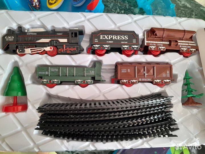 Классные игрушки пакетом для мальчика