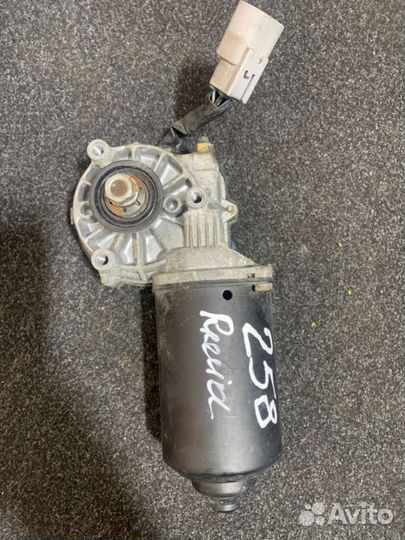 Моторчик стеклоочистителя переднего Toyota Previa