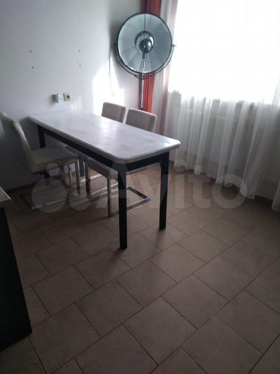 4-к. квартира, 95,2 м², 1/6 эт.