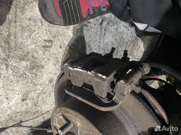 Суппорт задний правый nissan qashqai J10